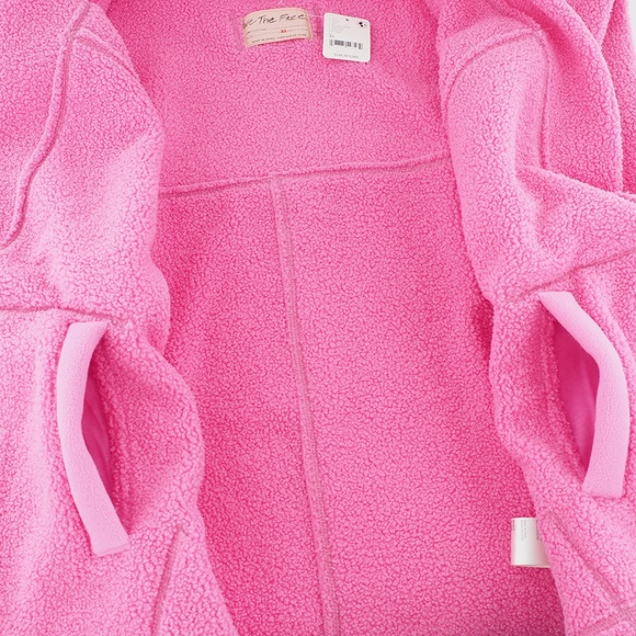 Free People We The Free Cozy Time Faux Sherpa Vest - Picture 10 of 11